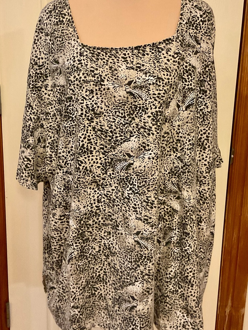 Fashion Bug Black & White Leopard Animal Print Square Neck Tunic 5X